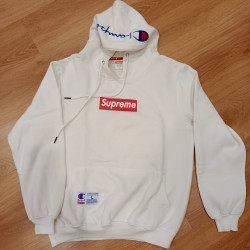 Supreme Hoodie Image