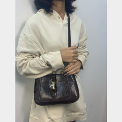  Thai import bagေလးပါရှင့် ဂိုထောင်ရှင်းစျေးနဲ့ပါ အရောင် ၄မျိုးရှိပါတယ်ရှင့် Image, classified, Myanmar marketplace, Myanmarkt