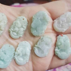  နေ့နံအလိုက်ကျောက်စိမ်းဆွဲပြား... Image, classified, Myanmar marketplace, Myanmarkt