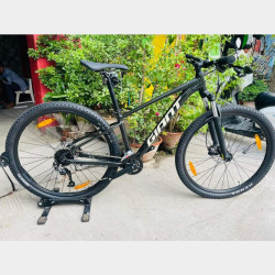  Giant Talon 2 💯BrandNew ပါကင်အရောင်း Image, classified, Myanmar marketplace, Myanmarkt