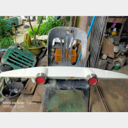  🚙ဒီတခါတော့ Car Crazy သမားတွေအကြိုက်တွေ့စေမယ့်ပစ္စည်းလေးရောင်းပေးမယ်နော်🚙spoiler အသန့်လေးပါ🚙 original ပစ္စည်းဖြစ်ပါတယ်🚙မီးလူံးတွေလဲပါတယ်နော်🚙ကားဖြုတ်ဖြစ်လို့စိတ်ချစွာဝယ်ယူအားပေးနိုင်ပါတယ် Image, classified, Myanmar marketplace, Myanmarkt