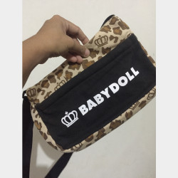  cross-body bag Image, classified, Myanmar marketplace, Myanmarkt