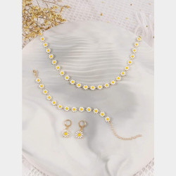 Necklace setလေးတေပါရှင့်🌻🌻 Image, classified, Myanmar marketplace, Myanmarkt