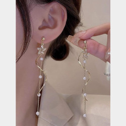  Long earring လှလှ‌လေးတွေပါရှင့်🍂🍂 Image, classified, Myanmar marketplace, Myanmarkt