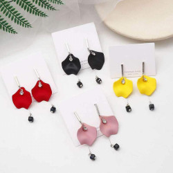  🍭နှင်းဆီ ဖက်နားကပ်🍭 Image, classified, Myanmar marketplace, Myanmarkt