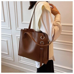  လည်သာဘေးလွယ်တစ်လုံး 11500Ws cb  လက်ကားစျေးသီးသန့် သက်သာအောင် လုပ်ပေးပါတယ်ရှင့် ငွေလွဲ၀င်တာနဲ့Mdyမြို့တွင်း deliအပ်ပေးပါတယ်နယ်မြို့များ ကားဂိတ်ထိတင်ပေးပါတယ်ဂိတ်ချခ ၁၀၀၀cancleခြင်းသီးခံပါ Image, classified, Myanmar marketplace, Myanmarkt