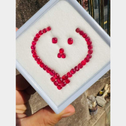  နီနီရဲရဲစိုစို ကူရှင်သွေးကွက် Image, classified, Myanmar marketplace, Myanmarkt