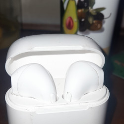  earphones ရောင်းရန်ရှိသည် Image, classified, Myanmar marketplace, Myanmarkt