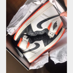  Jordan1high electro orange Size42.5 used condition 98% Image, classified, Myanmar marketplace, Myanmarkt
