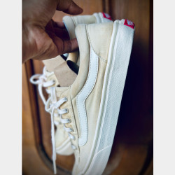  VANS authentic style 36 creamy white for sale Image, classified, Myanmar marketplace, Myanmarkt