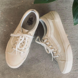  VANS အစစ် creamy white for sale Image, classified, Myanmar marketplace, Myanmarkt