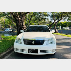 Toyota Crown  2004  Image, classified, Myanmar marketplace, Myanmarkt