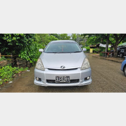 Toyota Wish 2003 Image