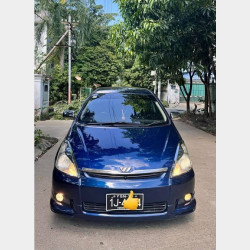 Toyota Wish 2003 Image