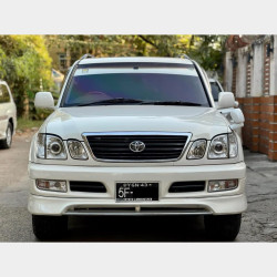 Toyota Land Cruiser Cygnus  1999 Image