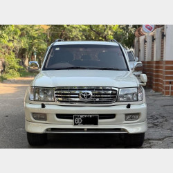 Toyota Land Cruiser 1999 Image