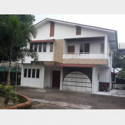  ကိုယ်ပိုင်ခြံဝန်းကျယ်ကျယ်ရှိသော_အိမ်နှင့်ခြံ_အမြန်ရောင်းမည်။ Image, classified, Myanmar marketplace, Myanmarkt