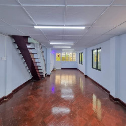  ရေ​ကျော်လမ်းမကြီးအနီးတိုက်ခန်းအရောင်း Image, classified, Myanmar marketplace, Myanmarkt