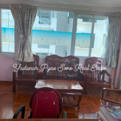  ကမာရွတ် လှည်းတန်းအနီး ကွန်ဒိုအရောင်း Image, classified, Myanmar marketplace, Myanmarkt