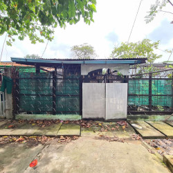  ၅၅ရပ်ကွက်အတွင်းလမ်းကျယ်​ပေါ်ရှိအိမ်နှင့်ခြံအ​ရောင်း Image, classified, Myanmar marketplace, Myanmarkt