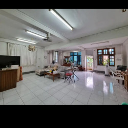  ဗိုလ်ချုပ်လမ်းမပေါ်ရှိတိုက်ခန်အရောင်း Image, classified, Myanmar marketplace, Myanmarkt