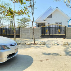  တောင်ဒဂုံ 55 ရပ်ကွက်ရှိ လုံးချင်းတိုက်သစ်အ​ရောင်း Image, classified, Myanmar marketplace, Myanmarkt