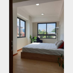  𝑷𝒚𝒂𝒆 𝑺𝒐𝒏𝒆 𝑪𝒉𝒂𝒏 𝑻𝒉𝒂𝒓 𝑹𝒆𝒔𝒊𝒅𝒆𝒏𝒄𝒆 𝑭𝒐𝒓 𝑺𝒂𝒍𝒆....... Image, classified, Myanmar marketplace, Myanmarkt