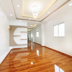  သုဝဏ္ဏစျေးနားမှာ ဒီလိုပြင်ဆင်ပြီး Image, classified, Myanmar marketplace, Myanmarkt