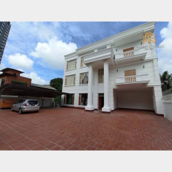  ဗဟန်းမြို့နယ်ကမ္ဘာအေးဘုရားလမ်းမကြီးနှင့်အလွန်နီး၆၅ပေ၁၂၀ပေအကျယ်ရေကူးကန်ဓာတ်လှေကားပါရှယ်ပြင်ဆင်ပြီးဇိမ်ခံ၅ထပ်တိုက်အိမ်ကြီးအိမ်ကောင်းအရောင်း Image, classified, Myanmar marketplace, Myanmarkt