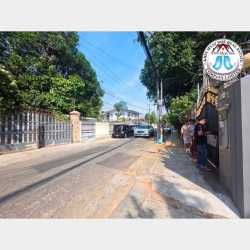  ကမာရွတ်မြို့နယ် အာတီးယီယားလမ်း နေရာကောင်း အချက်အချာကျ လမ်းမတန်းအနီး အသင့်နေရန်ပြင်ဆင်ထားသော နှစ်ထပ်တိုက် အရောင်း 🌱 Image, classified, Myanmar marketplace, Myanmarkt