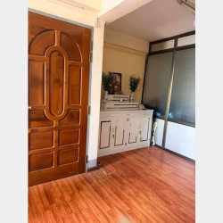  ကမာရွတ်မြို့နယ်၊ #အင်းစိန်လမ်းမကြီးအနီး#လှည်းတန်းလိုနာမည်ကြီးလူစည်ကားသောအချက်အချာကြနေရာကောင်းမှာပြင်ဆင်ပြီးအသင့်နေအခန်းအရောင်းလေးထွက်ပါတယ် Image, classified, Myanmar marketplace, Myanmarkt