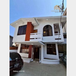  သိန်း၂၂၅၀၀ညှိမရမ်းကုန်းရွှေနှင်းဆီလမ်းသွယ်ရှိလူံချင်းအိမ်လေးရောင်းမည်၈မိုင်၊ပြည်လမ်းအနီး၊ရွှေနှင်းဆီလမ်း Image, classified, Myanmar marketplace, Myanmarkt