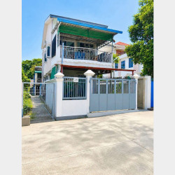  ၈မိုင်ခွဲ့ ပြည်လမ်မကြီး သုံးခြံကျော် ကွန်ဒိုစျေးနဲ့ ရမယ် 2.5 RC အိမ်နှင့်ခြံ အရောင်း Image, classified, Myanmar marketplace, Myanmarkt