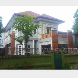  လုံးချင်းတိုက် သန့်သန့်လေးငှားပါမည် Image, classified, Myanmar marketplace, Myanmarkt