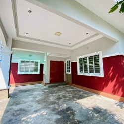  တောင်ဥက္ကလာ၉ရပ်ကွက်၁ထပ်တိုက်လုံးခြင်းလေးငှါးမည် Image, classified, Myanmar marketplace, Myanmarkt