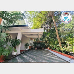  #School #Office #NGOရုံးခန်းများအတွက်အထူးသင့်လျှော်တဲ့ ဗဟန်းမြို့နယ် ရွှေတောင်ကြားရှိ 2RCလုံးချင်းအဌား... Image, classified, Myanmar marketplace, Myanmarkt