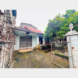  #စမ်းချောင်းမြို့နယ်လုံးချင်းခြံကျယ်အငှါး #စမ်းချောင်း #အငှါး Image, classified, Myanmar marketplace, Myanmarkt